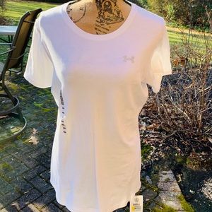 3/$40 Under Armour white top size M